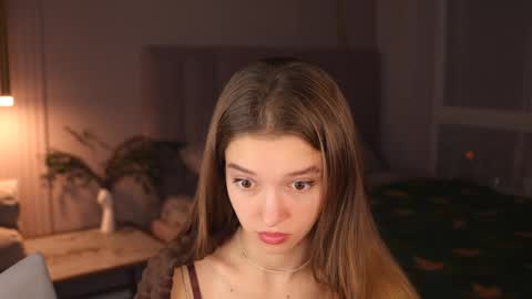 Snapshot of little_poetry chatting on 10/23/25, 03:55 Kiki online show from 10/23/25, 03:55
