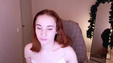Snapshot of little_pretty_woman chatting on 02/10/25, 10:51 little_pretty_woman online show from 02/10/25, 10:51