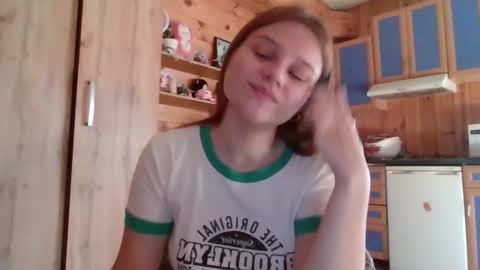 Snapshot of little_shygirl_ chatting on 09/14/25, 05:39 little_shygirl_ online show from 09/14/25, 05:39