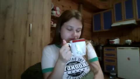 Snapshot of little_shygirl_ chatting on 09/19/25, 02:13 little_shygirl_ online show from 09/19/25, 02:13