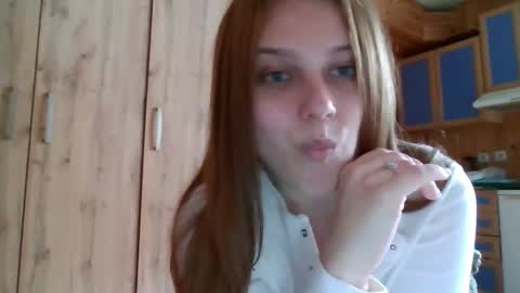 Snapshot of little_shygirl_ chatting on 10/24/25, 11:39 little_shygirl_ online show from 10/24/25, 11:39
