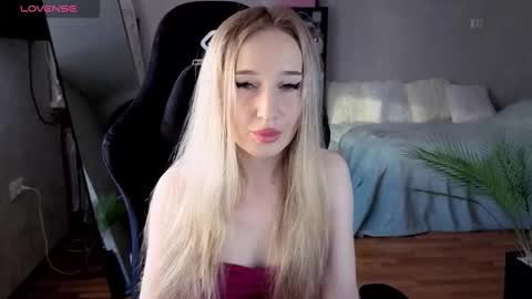 Sonya online show from 09/16/25, 01:34