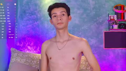 Snapshot of little_twiink chatting on 11/02/25, 01:52 Juan Ferrer online show from 11/02/25, 01:52