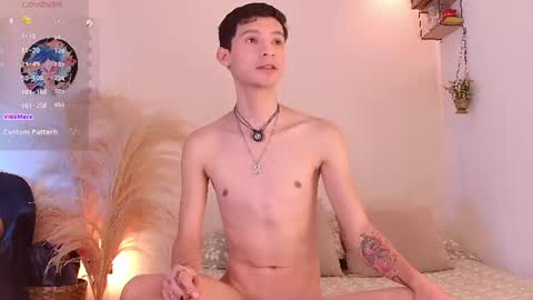 Snapshot of little_twiink chatting on 07/28/26, 02:05 Juan Ferrer online show from 07/28/26, 02:05