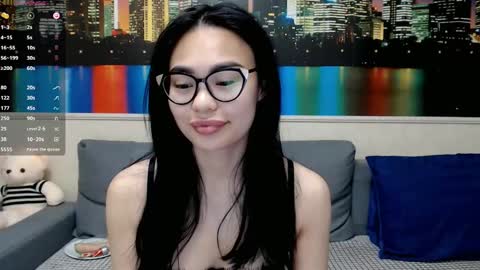 Snapshot of little_v1rgin_angel chatting on 12/09/24, 02:06 Kwan online show from 12/09/24, 02:06