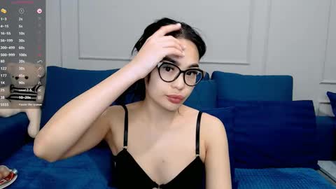 Snapshot of little_v1rgin_angel chatting on 12/25/24, 06:52 Kwan online show from 12/25/24, 06:52