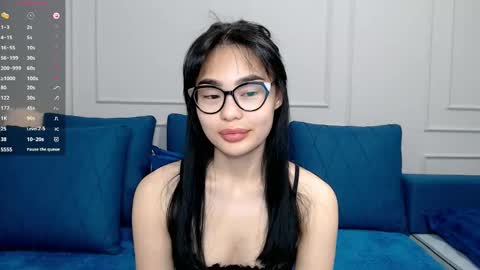 Snapshot of little_v1rgin_angel chatting on 02/04/25, 12:33 Kwan online show from 02/04/25, 12:33