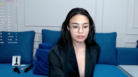 Kwan online show from 03/21/26, 01:26