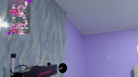 little_valentinaa online show from 12/20/25, 11:39