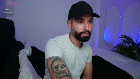 little_vannesaa online show from 12/29/24, 02:38