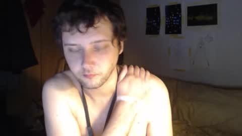 littlealien7 online show from 10/26/25, 08:09