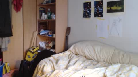 littlealien7 online show from 11/02/25, 05:21