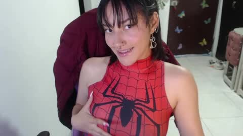 Snapshot of littleangelx_m chatting on 05/07/26, 10:15 Daniela online show from 05/07/26, 10:15