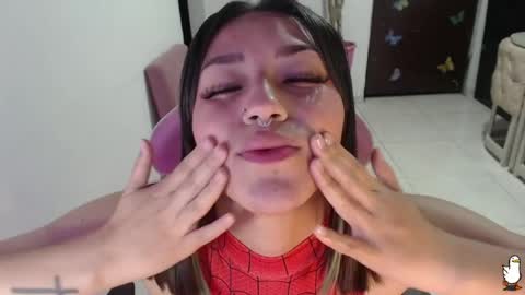 Snapshot of littleangelx_m chatting on 07/21/26, 11:40 Daniela online show from 07/21/26, 11:40