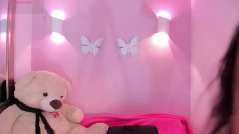 Ari online show from 12/18/25, 07:09