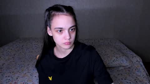 Snapshot of littleashleyy chatting on 12/22/24, 01:11 littleashleyy online show from 12/22/24, 01:11