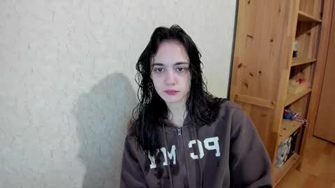 littleashleyy online show from 11/23/25, 11:21