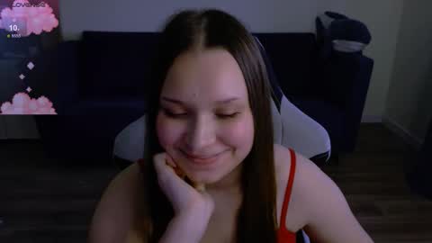 Snapshot of littlebby_di chatting on 09/10/25, 04:29 Di online show from 09/10/25, 04:29