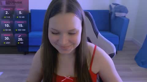 Snapshot of littlebby_di chatting on 09/11/25, 11:32 Di online show from 09/11/25, 11:32