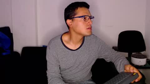 Manu online show from 12/17/25, 02:39