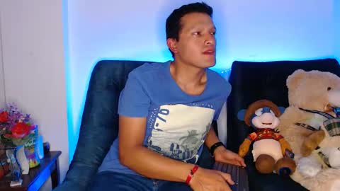 Manu online show from 05/17/26, 03:59