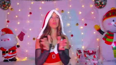 littlee_emma_ online show from 12/31/24, 06:27