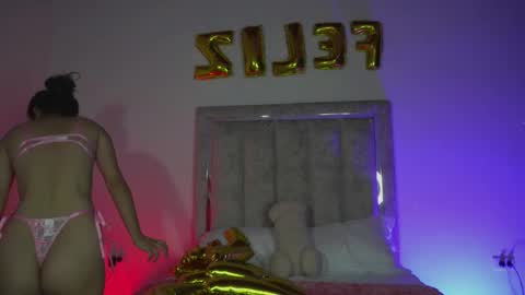 littlee_emma_ online show from 02/22/26, 04:02