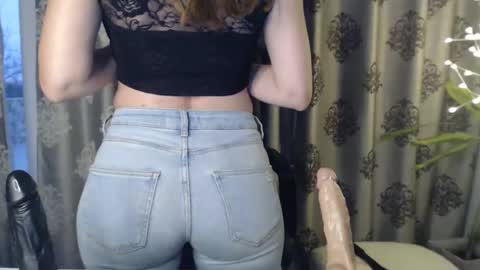 Your little flower  online show from 12/21/24, 02:15