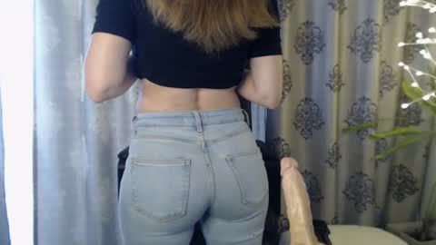 Your little flower  online show from 01/19/25, 11:01