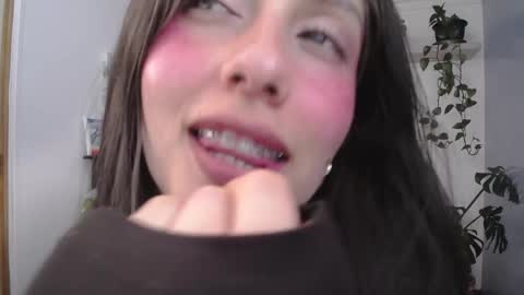 Laksmi online show from 04/13/26, 09:31