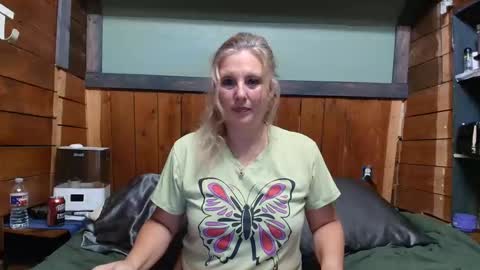 lisanixs online show from 04/17/26, 04:10