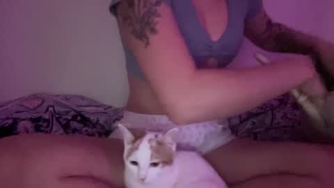 Snapshot of littlelovesbig chatting on 10/09/25, 05:44 littlelovesbig online show from 10/09/25, 05:44