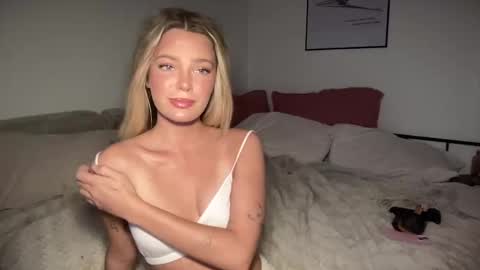 Marciabrady online show from 12/25/24, 11:53