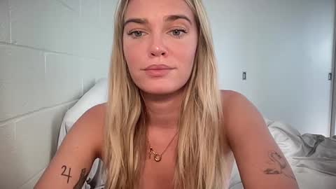 Marciabrady online show from 02/14/25, 02:07