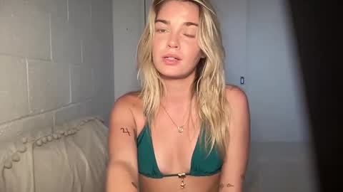 Marciabrady online show from 02/18/25, 02:38