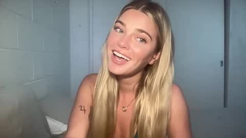 Marciabrady online show from 02/19/25, 08:52