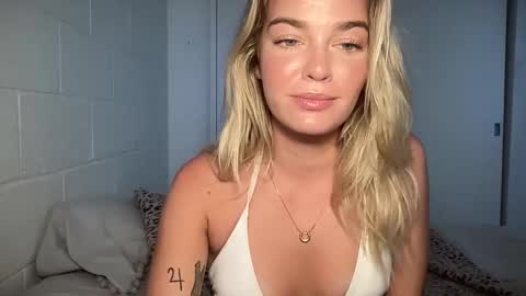 Marciabrady online show from 03/03/25, 07:49