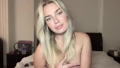 Marciabrady online show from 11/11/25, 02:33