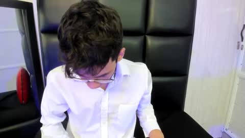 Snapshot of littlemax23 chatting on 09/11/25, 11:54 MAX online show from 09/11/25, 11:54