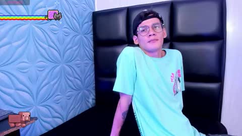 Snapshot of littlemax23 chatting on 09/16/25, 11:55 MAX online show from 09/16/25, 11:55