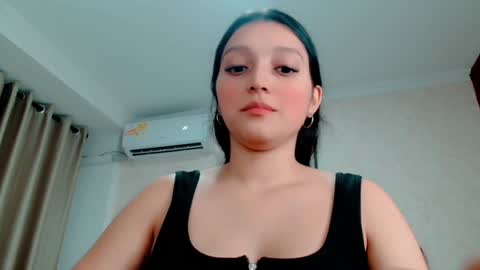 Sarahs Room online show from 01/05/25, 02:38