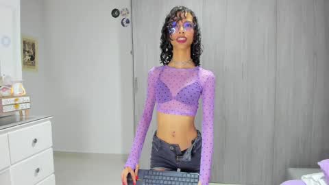 Luna online show from 12/04/24, 09:35