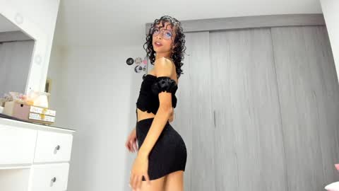 Luna online show from 01/03/25, 01:05