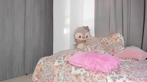 Luna online show from 02/20/25, 10:26