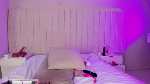 im olivia IG littleolivia01 online show from 01/07/26, 12:51