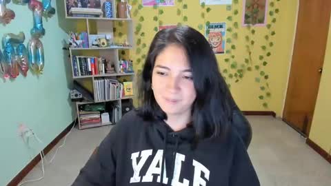 Mia  Wednesday to Sunday 730 am to 1030 am Colombian Hour D online show from 02/10/25, 03:53