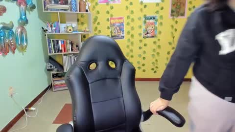 Mia  Wednesday to Sunday 730 am to 1030 am Colombian Hour D online show from 03/01/25, 01:53