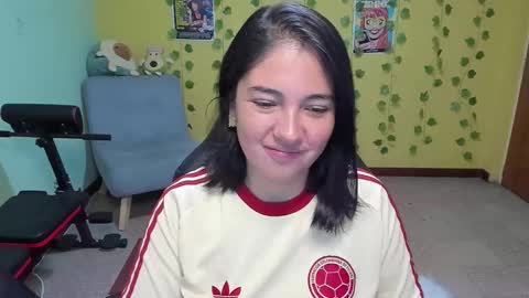 Mia  Wednesday to Sunday 730 am to 1030 am Colombian Hour D online show from 11/16/25, 04:18