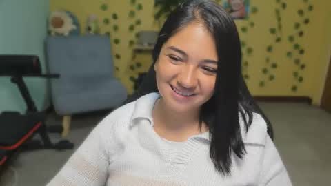 Mia  Wednesday to Sunday 730 am to 1030 am Colombian Hour D online show from 12/22/25, 05:15