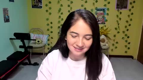 Snapshot of littleprety6969 chatting on 06/13/26, 05:38 Mia Wednesday to Sunday 730 am to 1030 am Colombian Hour D online show from 06/13/26, 05:38